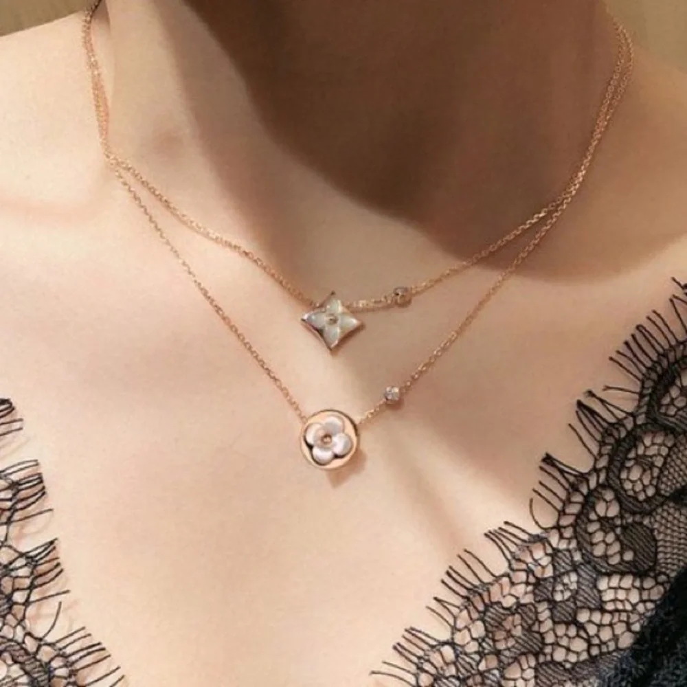 💎Round Clover Rose Gold Necklace - Picture 7 of 11